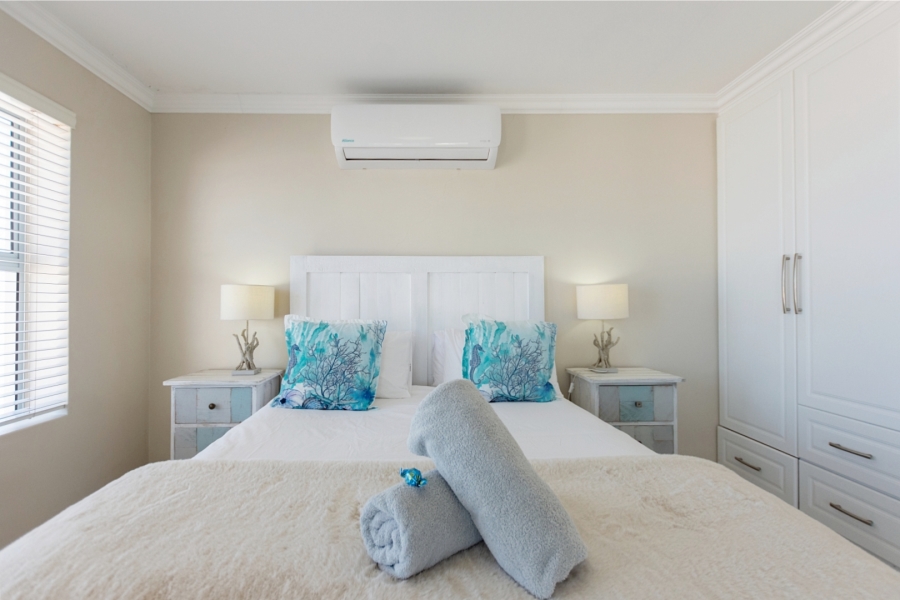 5 Bedroom Property for Sale in Paradise Beach Western Cape